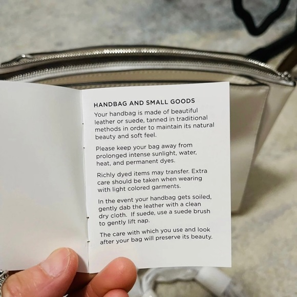 NWT Michael Kors Ellis Large Saffiano Leather Chainlink Satchel Bag Optic White - Picture 13 of 13